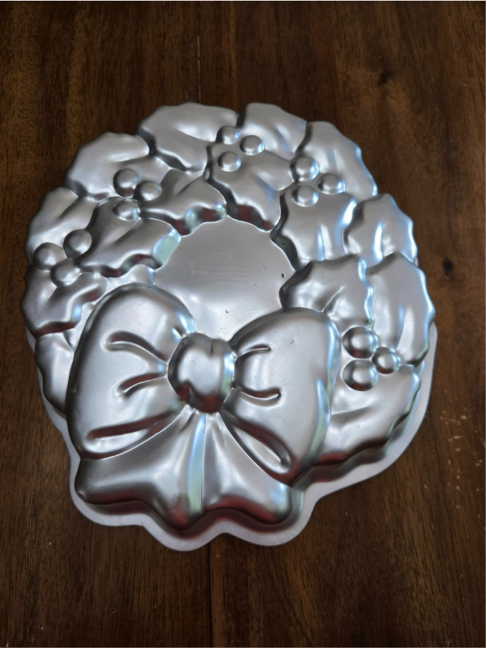 VTG 1980 Wilton Christmas Wreath Cake Pan Aluminum Mold Holiday Bow 502-1484